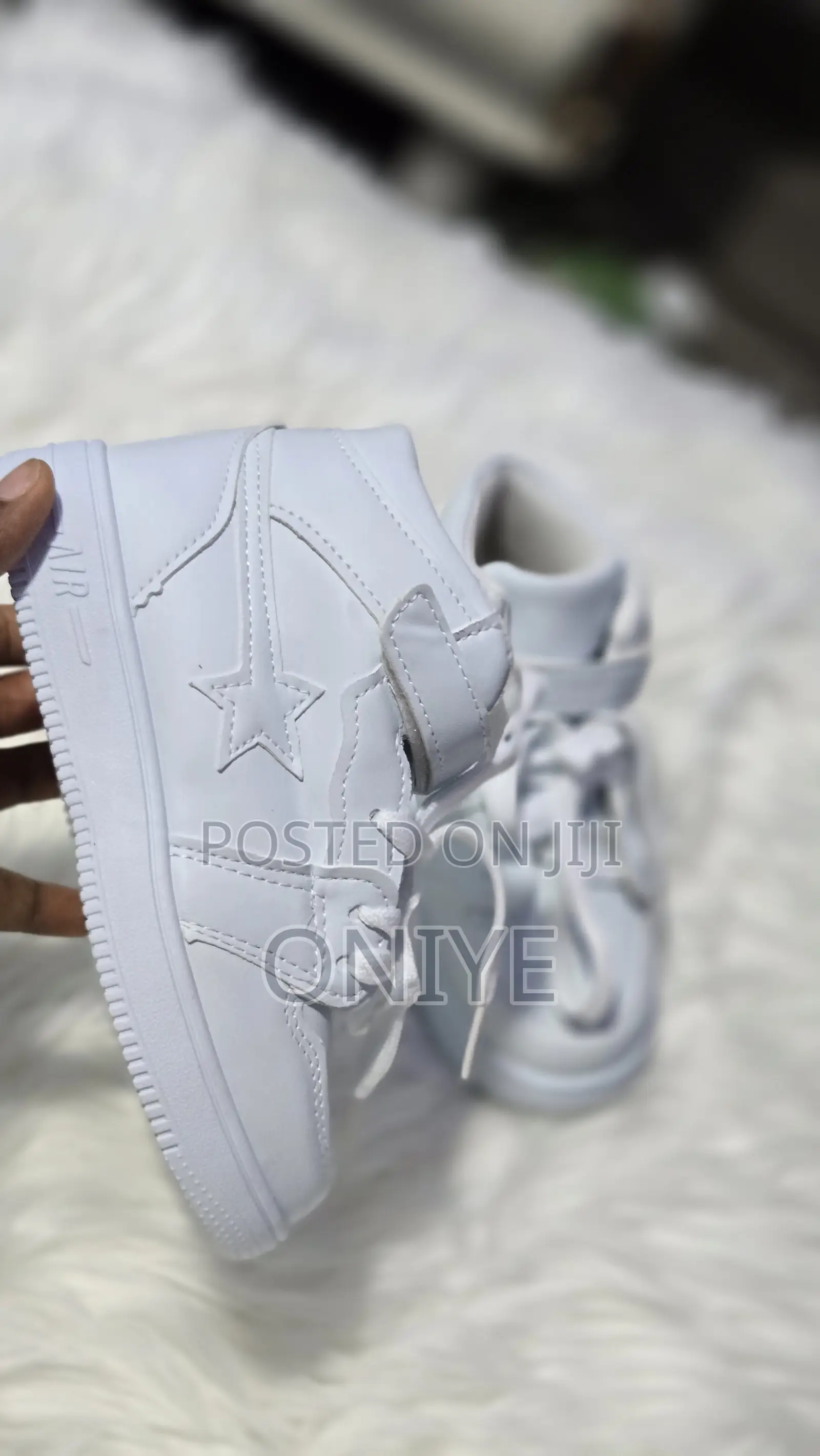 White Sneakers for Both Boys and Girls