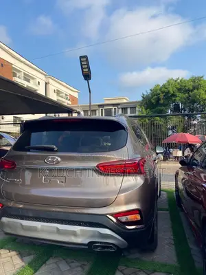 Hyundai Santa Fe 2020 Brown