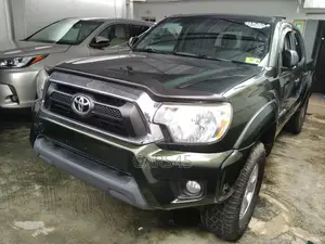 Toyota Tacoma 2014 Green