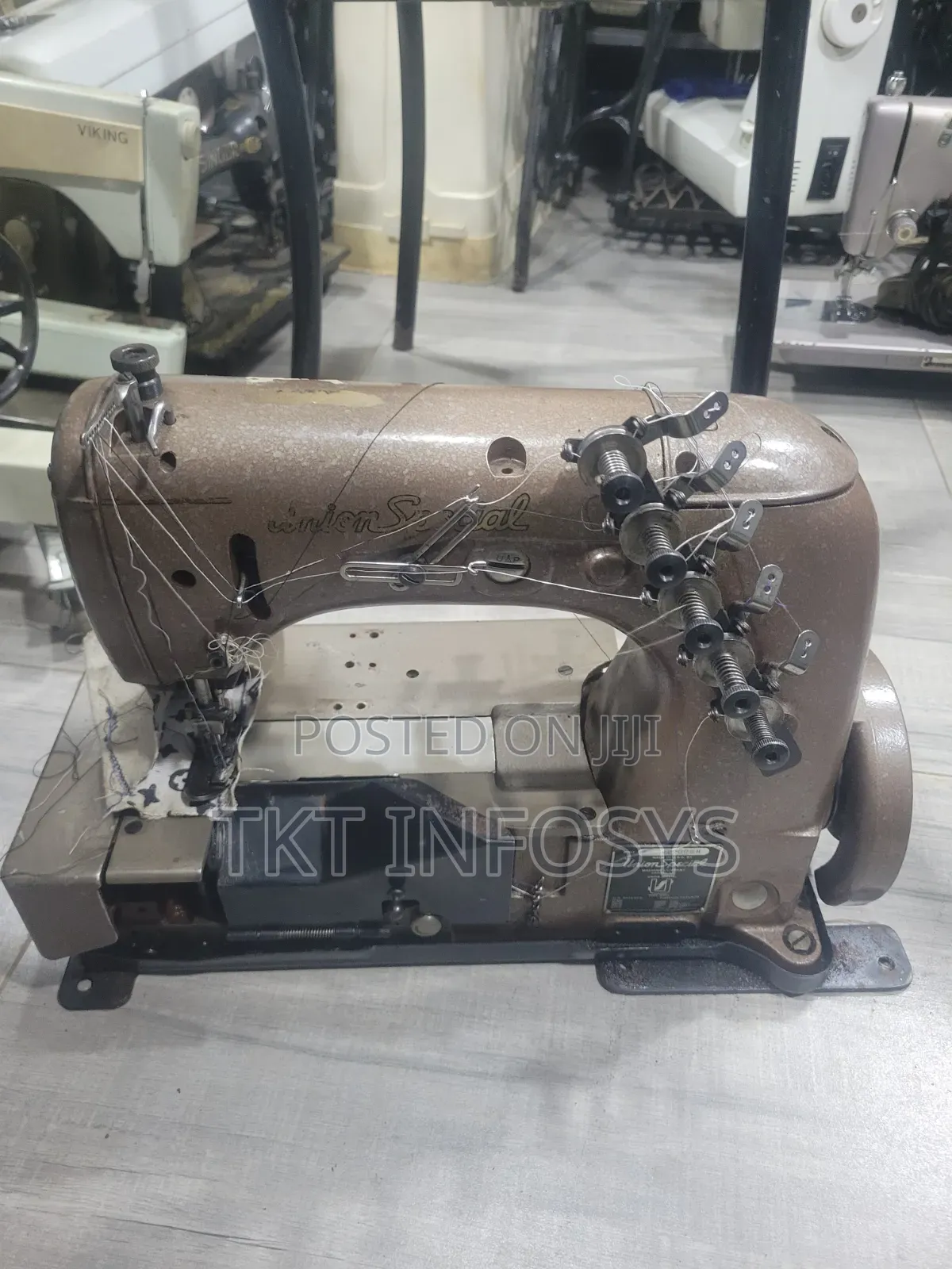 Industrial Tapping and Straight Sewing Machine Head