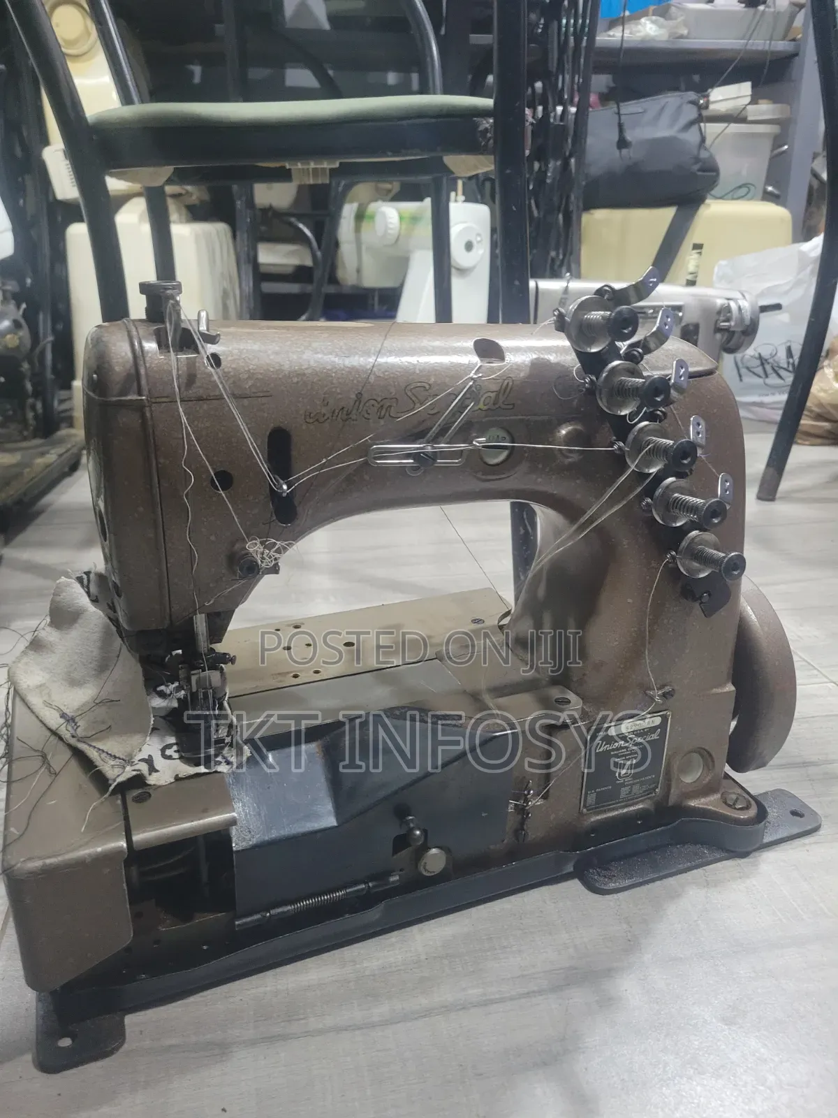 Industrial Tapping and Straight Sewing Machine Head