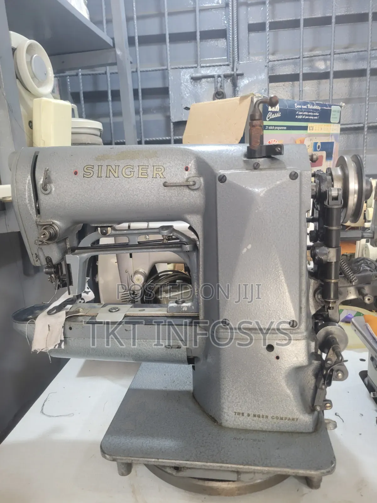 Singer 269W126 - Bartack Machine Head