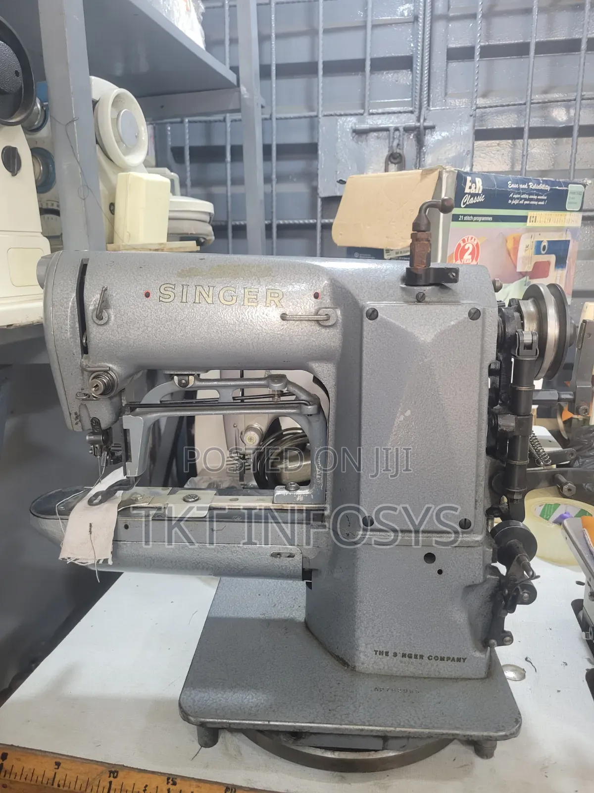 Singer 269W126 - Bartack Machine Head