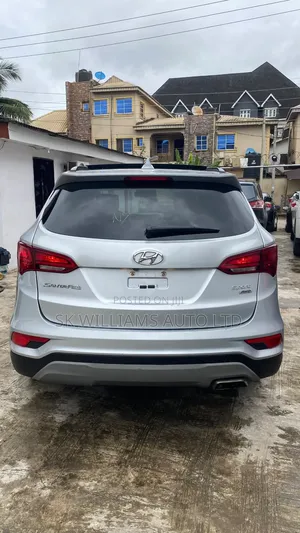 Hyundai Santa Fe 2018 Silver