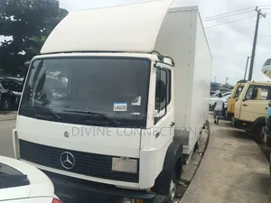 Mercedes Benz 814 Truck