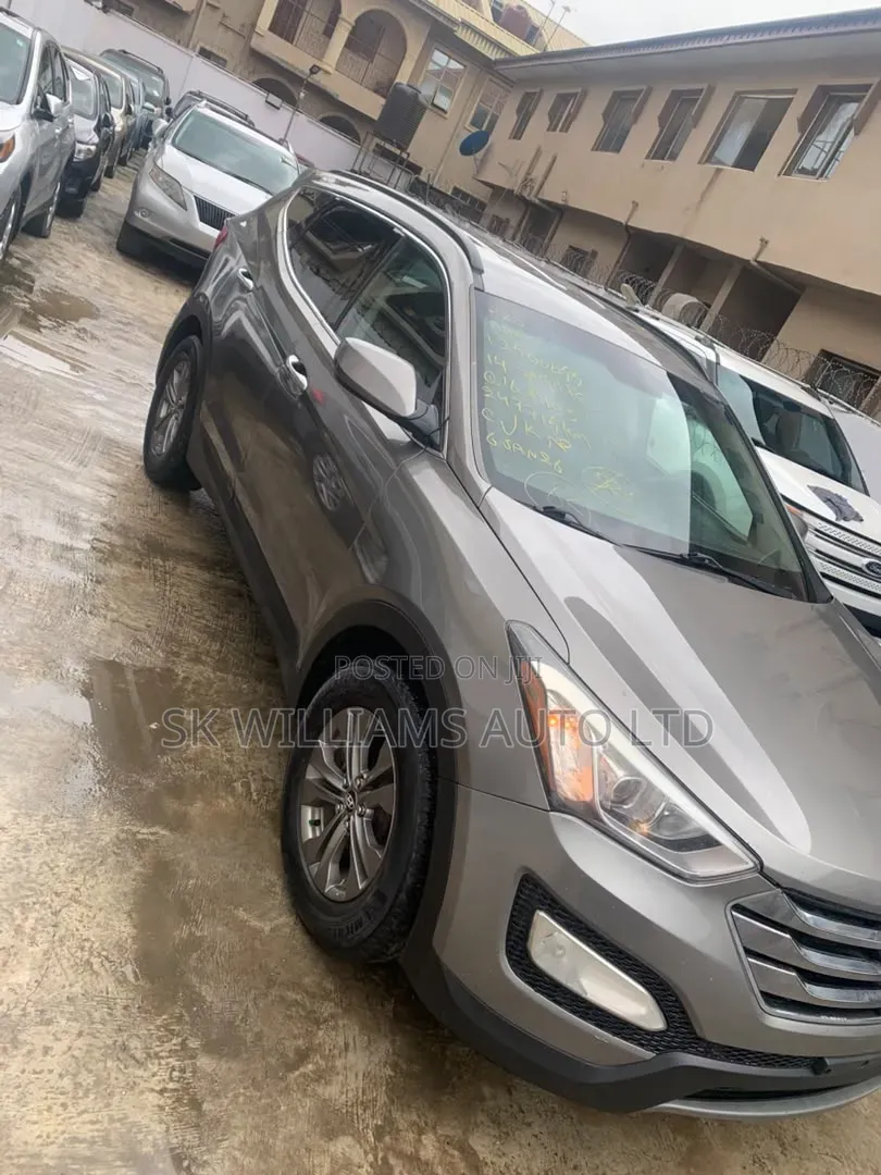 Hyundai Santa Fe 2014 Gray