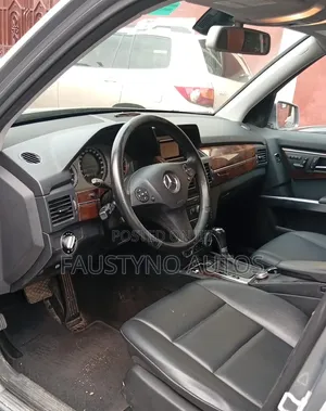 Mercedes-Benz GLK-Class 2010 Gray
