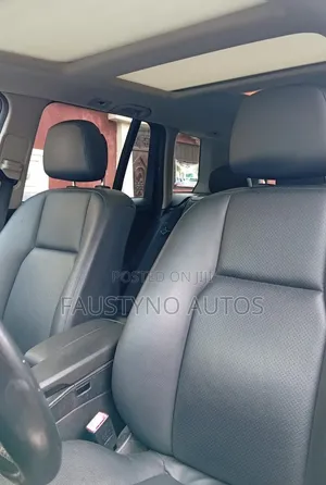Mercedes-Benz GLK-Class 2010 Gray