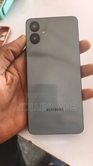 New Samsung Galaxy A06 64 GB Gray