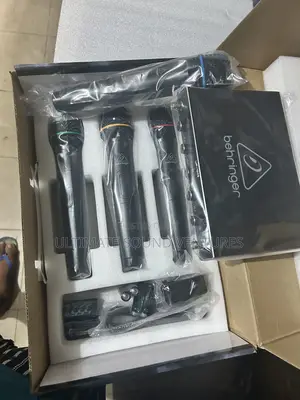 Behringer 4 in 1 Wireless Microphone