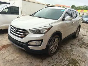 Hyundai Santa Fe 2014 White
