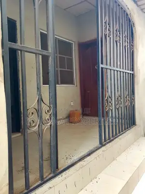 2bdrm Duplex in Ikorodu Garage for rent