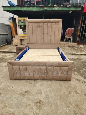 Executive 5ft Tall Padded Bed