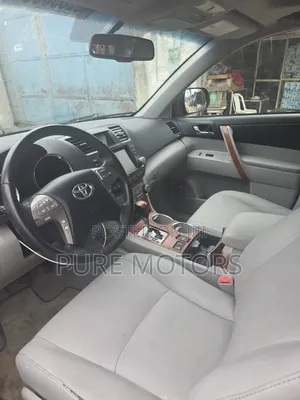 Toyota Highlander 2010 Gray