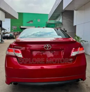 Toyota Camry 2011 Red