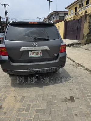 Toyota Highlander 2010 Gray