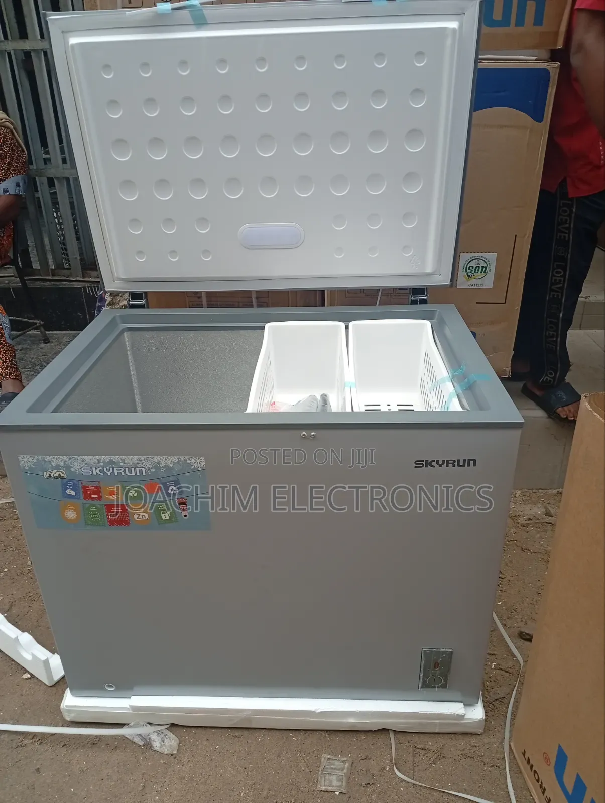 Original Skyrun Chest Frezzer 260L