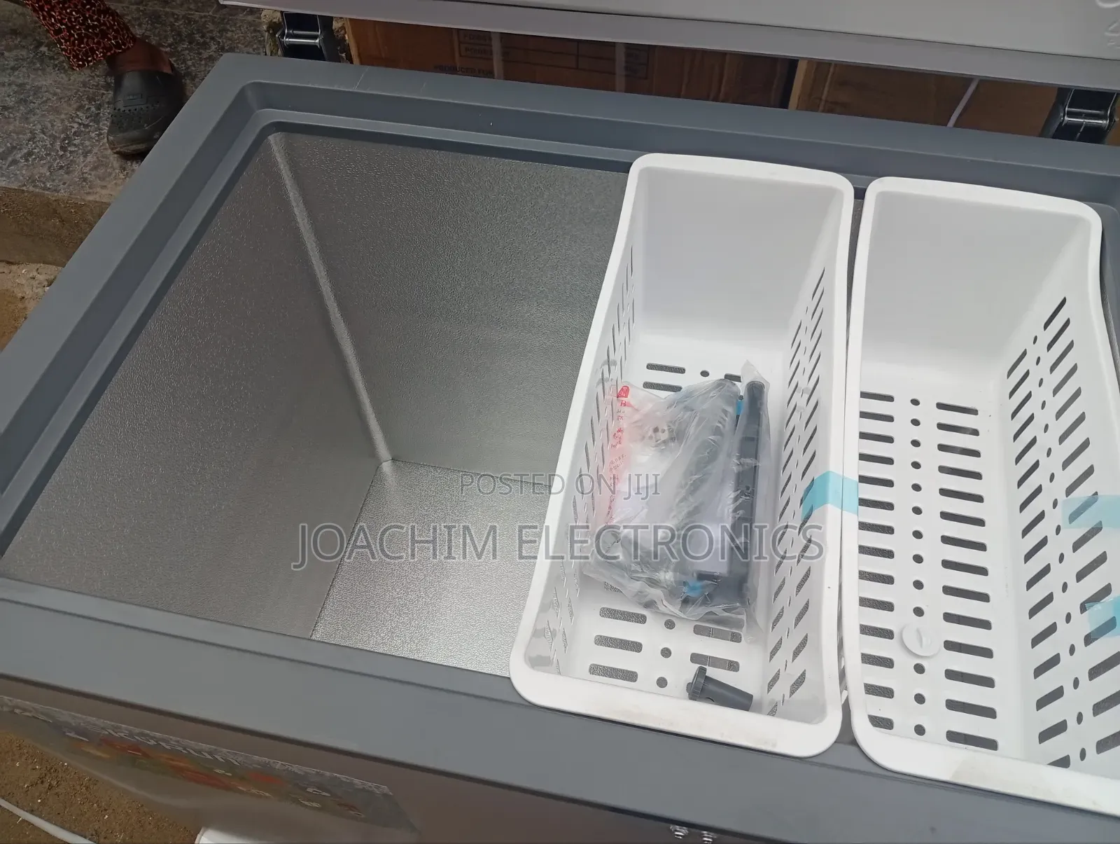 Original Skyrun Chest Frezzer 260L