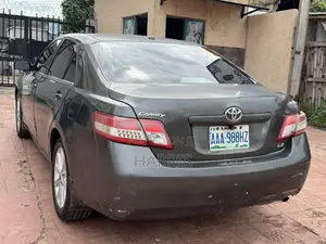 Toyota Camry 2011 Gray