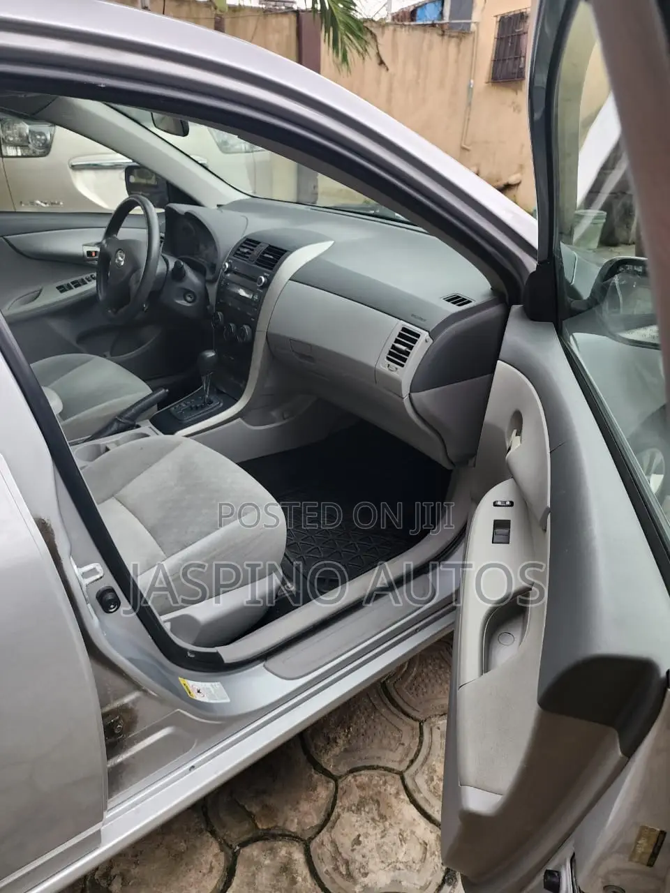 Toyota Corolla 2009 Silver