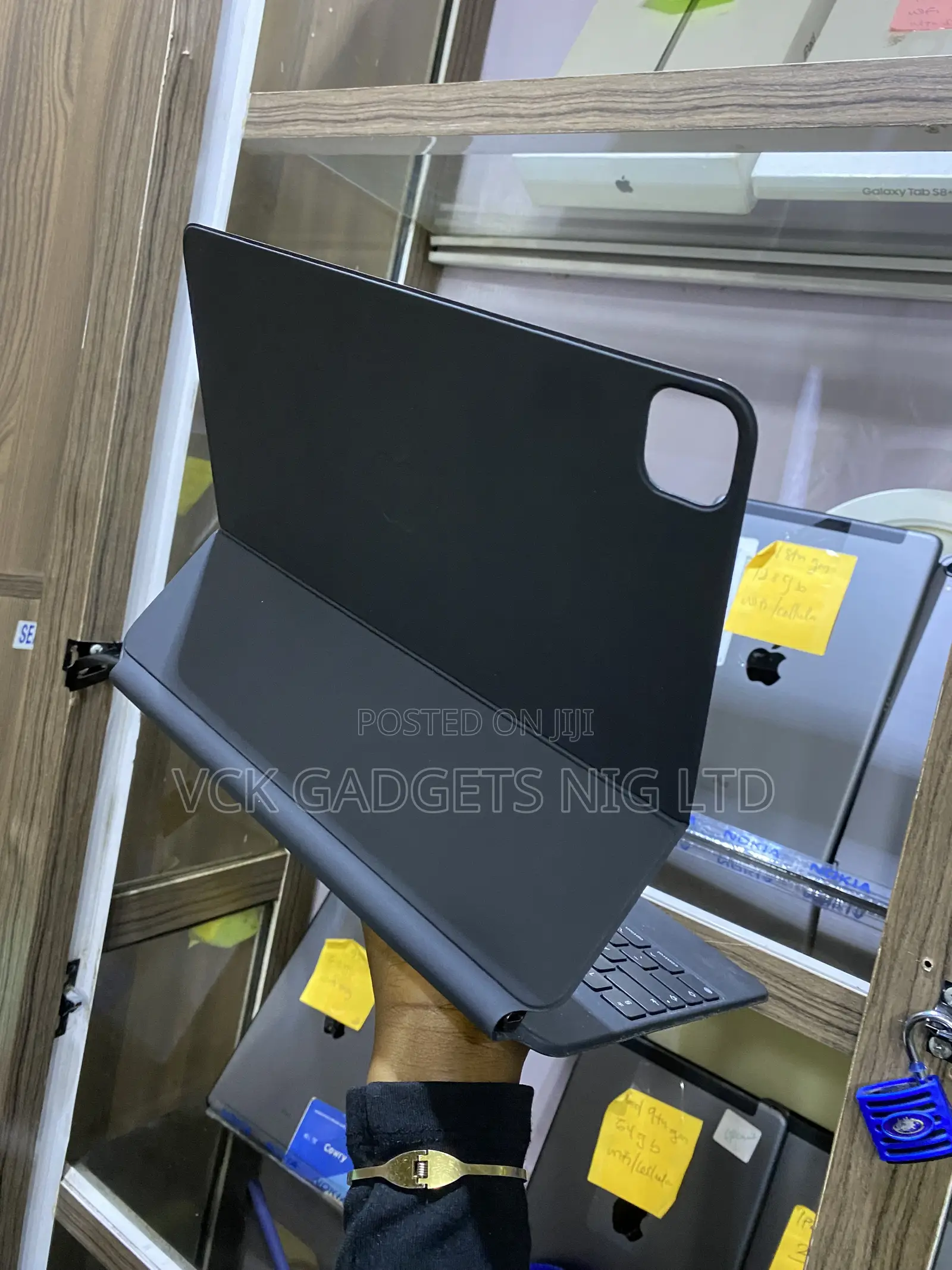 iPad Pro 12.9inch Magic Keyboard