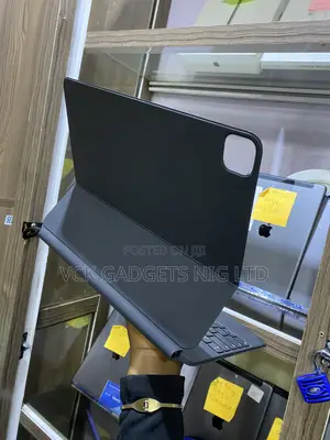 iPad Pro 12.9inch Magic Keyboard