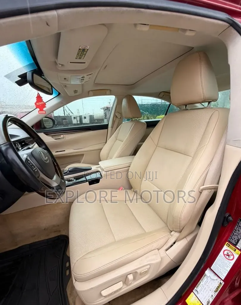 Lexus ES 2013 Red