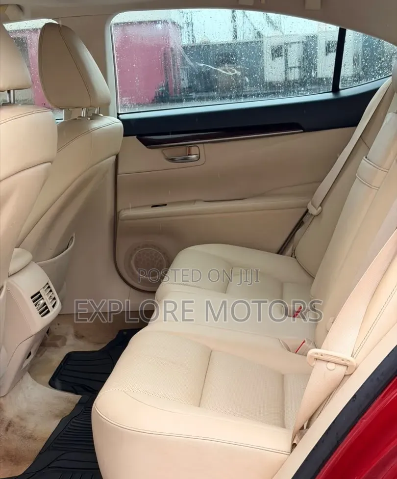 Lexus ES 2013 Red