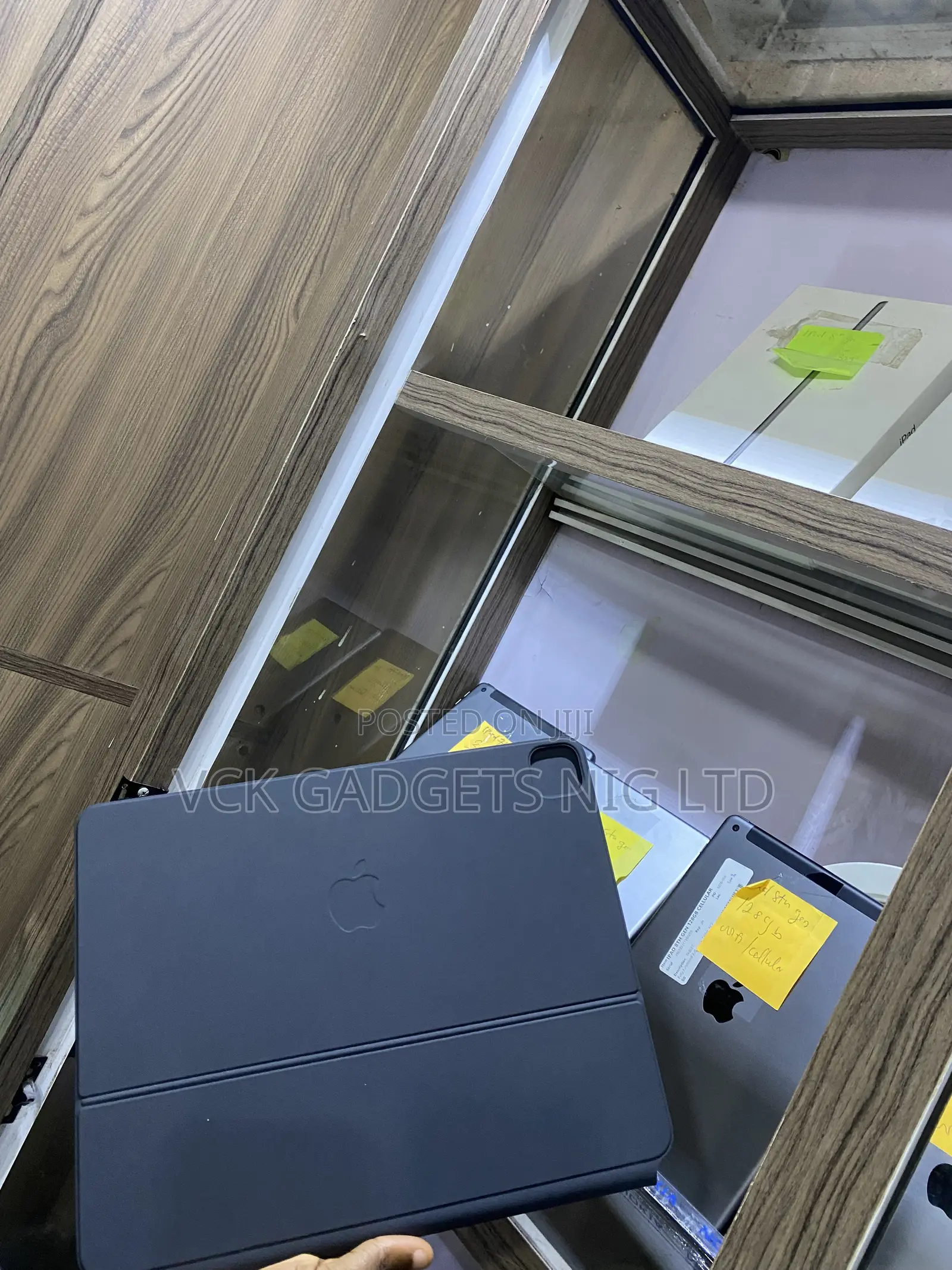 iPad Pro 12.9inch Magic Keyboard