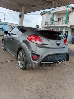 Hyundai Veloster 3dr Hatchback w/Black Interior (1.6L 4cyl 6M) 2014