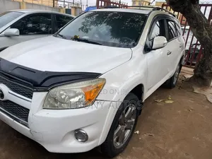 Toyota RAV4 2008 White