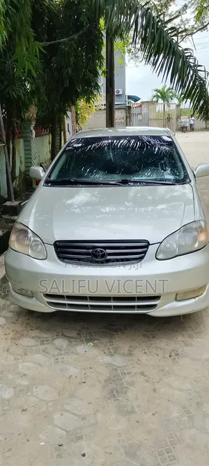 Toyota Corolla 2004 Silver