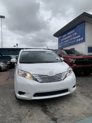 Toyota Sienna 2014 White