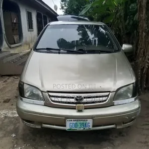 Toyota Sienna 2002 Gray