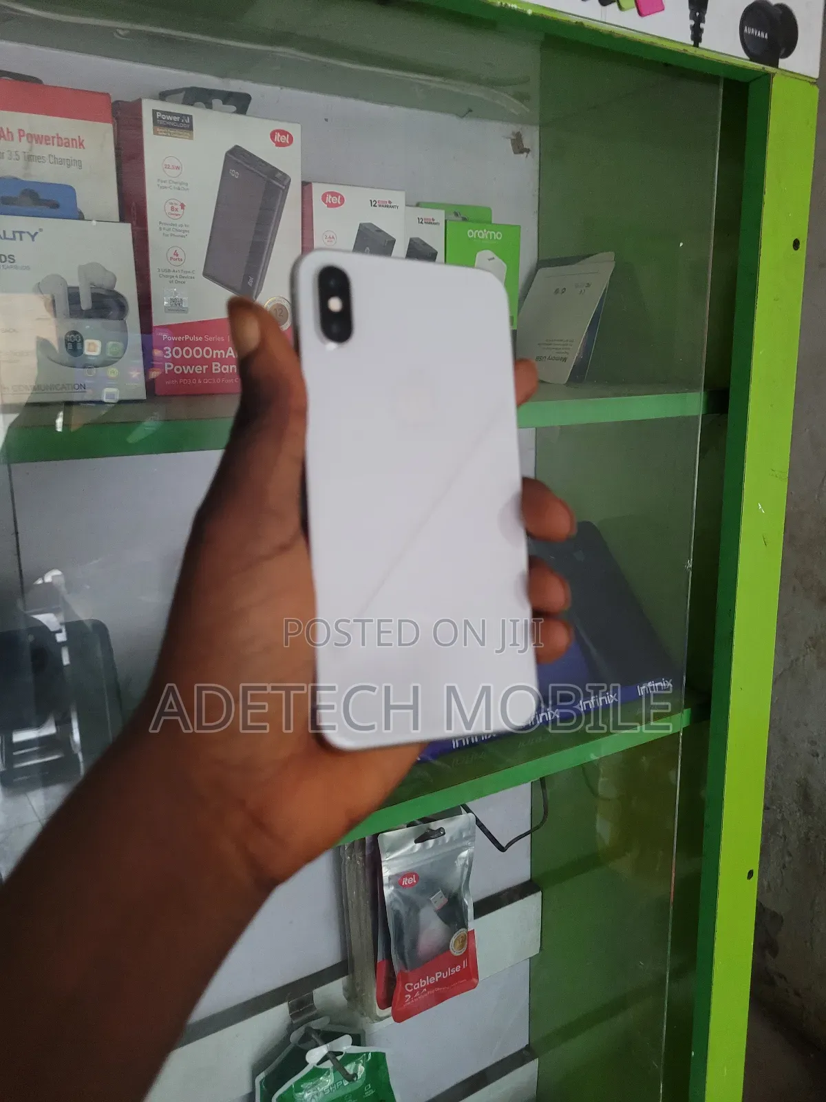 Apple iPhone X 64 GB White