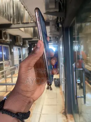 Apple iPhone 11 Pro Max 64 GB Gold