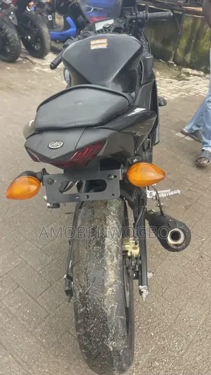 Yamaha R3 2019