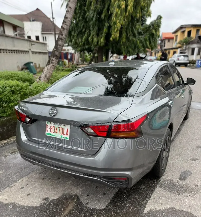Nissan Altima 2019 Gray