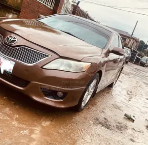 Toyota Camry XLE 4dr Sedan (2.4L 4cyl 5A) 2009 Red
