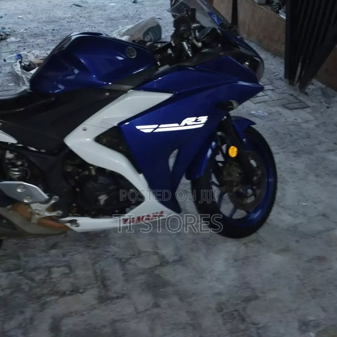 Yamaha R3 2018 Blue