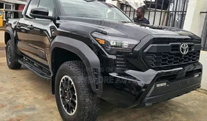 Toyota Tacoma Limited Double Cab 4WD 5.0 ft. SB 2025 Black