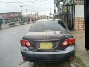 Toyota Corolla 2010 Gray
