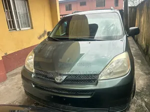 Toyota Sienna LE AWD 2005 Green