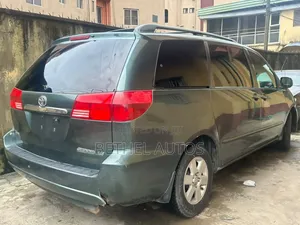 Toyota Sienna LE AWD 2005 Green