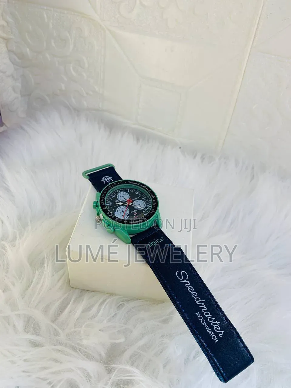 Strap Wristwatch