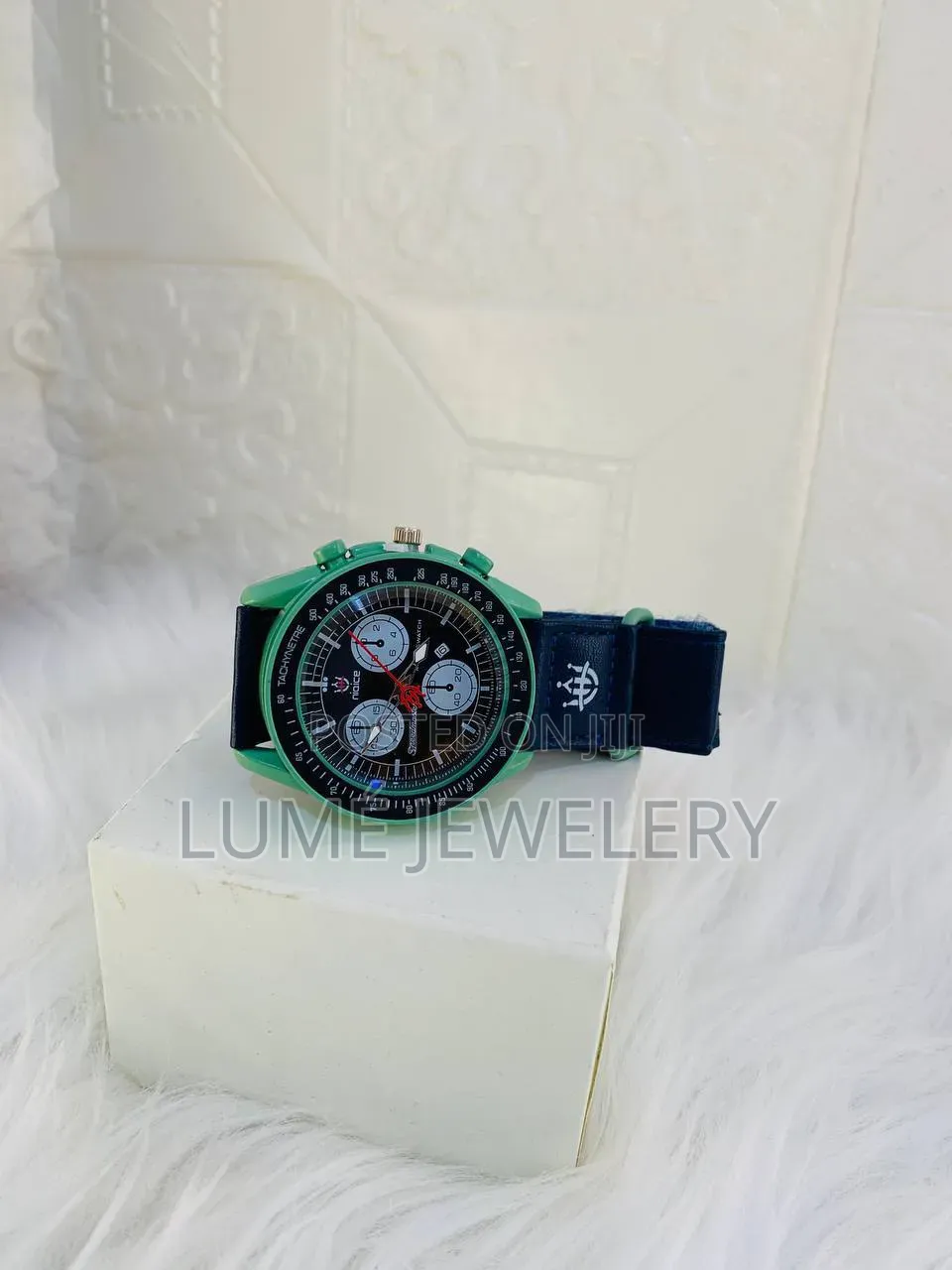 Strap Wristwatch
