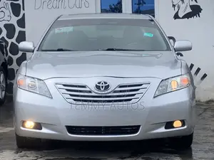 Toyota Camry XLE 4dr Sedan (2.4 4cyl 5A) 2008 Silver
