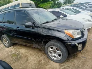 Toyota RAV4 2.0 2005 Blue