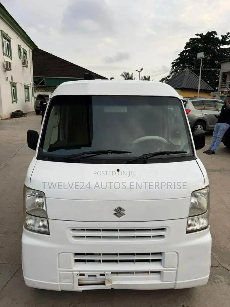 Suzuki APV Minibus 2012 White