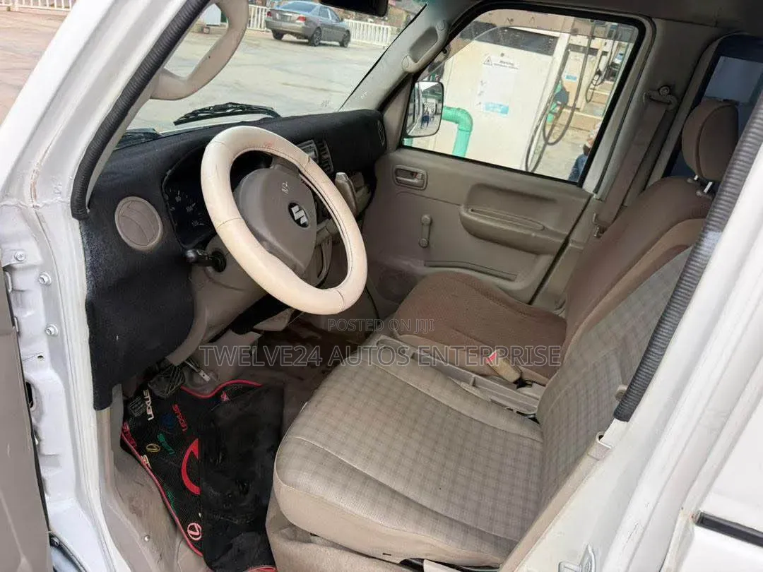 Suzuki APV Minibus 2012 White